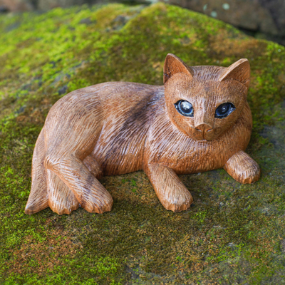 Wood statuette, 'Wide-Eyed Cat' - Balinese Suar Wood Cat Statuette