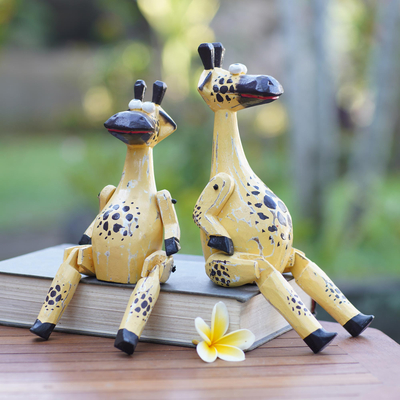 Wood statuettes, 'Spotted Pair' (pair) - Handmade Albesia Wood Giraffe Statuettes (Pair)