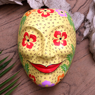 Máscara de madera - Máscara de pared tallada a mano con motivos florales.