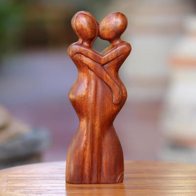 Indonesia WOOD SCULPTURE HAND CARVED COUPLE W/HEART Everlasting Kiss