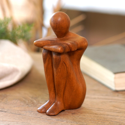 estatuilla de madera - Estatuilla de madera de suar tallada a mano
