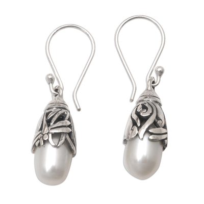 Pendientes colgantes de perlas cultivadas, 'Dragonfly Treasure' - Pendientes colgantes de plata de ley y perlas cultivadas