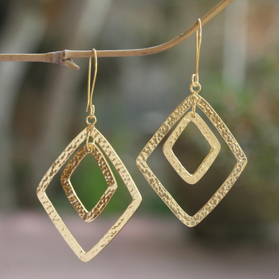 Gold-plated dangle earrings, Party Guest