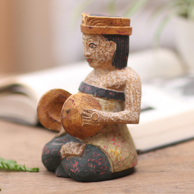 Estatuilla de madera, 'Ceng Ceng' - Estatuilla de madera de Albesia tallada a mano