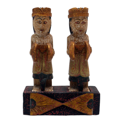 Holzstatuette - Handgefertigte Statuette aus Albesiaholz