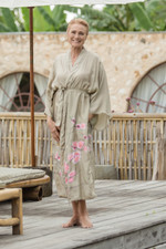 Hand-painted silk robe, 'Sakura Blossoms' - Hand-Painted Silk Robe with Floral Motif