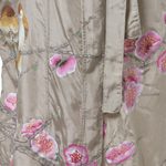 Hand-painted silk robe, 'Sakura Blossoms' - Hand-Painted Silk Robe with Floral Motif