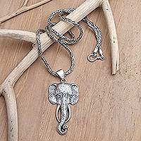 Halskette mit Anhänger aus Sterlingsilber, „Young and Brave“ – Halskette aus Sterlingsilber mit Elefantenmotiv