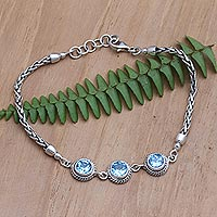 Blue topaz pendant bracelet, 'Dewdrop Sparkle' - Sterling Silver and Blue Topaz Bracelet