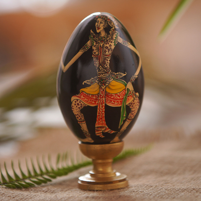 Escultura de huevo de madera - Escultura artesanal con motivos hindúes