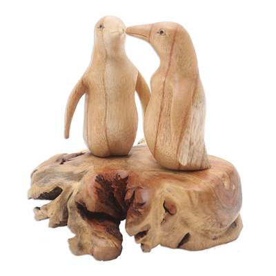 Holzstatuette - Handgefertigte Pinguin-Statuette aus Jempinis-Holz