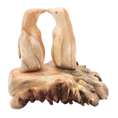 estatuilla de madera - Estatuilla de pingüino de madera de jempinis hecha a mano