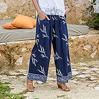 Pantalones de rayón Batik, 'Midnight Roots' - Pantalones de rayón Batik indonesio con motivos florales y de hojas