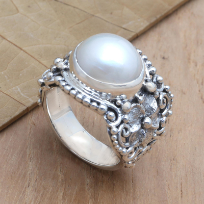Cultured pearl cocktail ring, 'Soft Glow in Grey' - Cultured Pearl and Sterling Silver Cocktail Ring from Bali