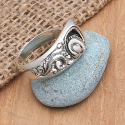 Sterling silver band ring, 'Finding the Way' - Handcrafted Sterling Silver Band Ring from Bali