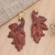 Ohrhänger aus Holz mit Goldakzenten - Balinesische Ohrhänger aus 18 Karat vergoldetem Messing und Holz