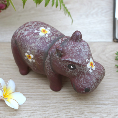 estatuilla de madera - Figurilla de madera de hipopótamo tallada y pintada a mano en Indonesia