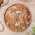 Reliefplatte aus Holz - Handgeschnitzte Reliefplatte aus Holz mit Blättern und Schmetterling