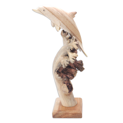 Escultura de madera - Escultura de delfín de madera tallada de Jempinis con base natural