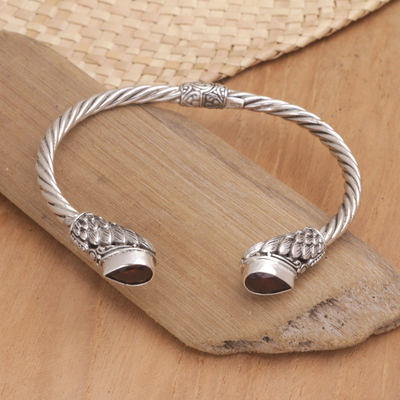 Granat-Manschettenarmband - Balinesisches Manschettenarmband aus Sterlingsilber mit Granatsteinen