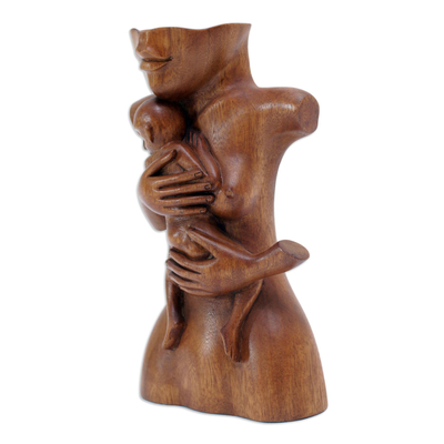Escultura de madera - Escultura de Madera de Suar Marrón con Tierna Escena Tallada a Mano
