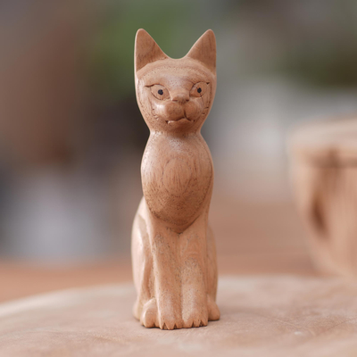 Holzskulptur - Braune Katzenskulptur, handgeschnitzt aus Jempinis-Holz auf Bali