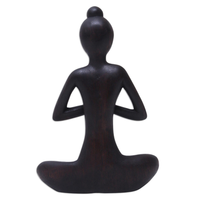 Escultura de madera - Escultura de Yoga en Madera de Suar Tallada a Mano en Tono Oscuro