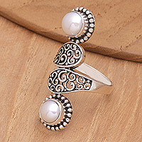 Anillo de cóctel de perlas cultivadas, 'Pointed Tower' - Anillo de cóctel de plata de ley con dos perlas cultivadas