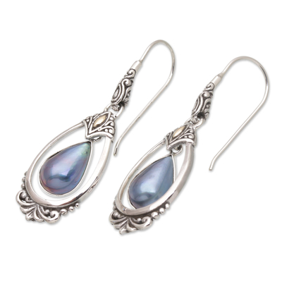 Pendientes colgantes de perlas cultivadas con detalles en oro - Aretes colgantes con detalles en oro de 18 ky perlas azules