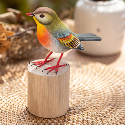 estatuilla de madera - Estatuilla de pájaro de madera de teca y suar tallada y pintada a mano