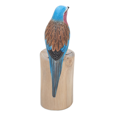 estatuilla de madera - Estatuilla de pájaro de madera de teca y suar tallada y pintada a mano