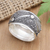 Anillo de banda de plata esterlina - Anillo moderno de plata esterlina con patrón moteado
