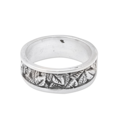 Sterling silver band ring, 'Autumn Caresses' - Sterling Silver Autumn Leaf Band Ring from Bali