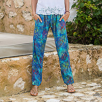 Pantalones de rayón batik, 'New Mandala' - Pantalones de rayón batik estampados y teñidos a mano en verde azulado de Bali