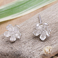 Sterling silver stud earrings, 'Bloom Delight' - Traditional Balinese Sterling Silver Flower Stud Earrings