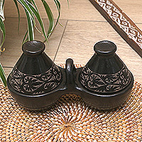 Cuencos de cerámica para condimentos. - Cuencos para condimentos de cerámica negra con motivos de hojas y tapas.
