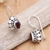 Granat-Ohrhänger, „Crimson Mirage“ – Tropfenohrringe aus Sterlingsilber mit einkarätigen Granatsteinen