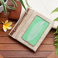 Naturfaser-Tagebuch „Green Leaf“ – handgefertigtes, umweltfreundliches Naturfaser-Blatt-Tagebuch in Grün