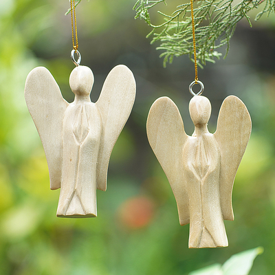 Adornos de madera, (par) - Par de adornos de ángeles de madera de cocodrilo tallados a mano en Bali