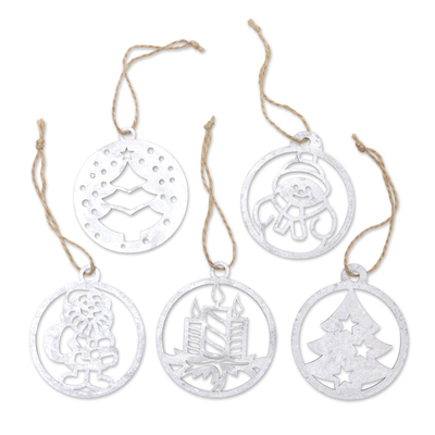 Handgefertigte Ornamente, (5er-Set) - Set aus 5 handgefertigten silberfarbenen Weihnachtsornamenten