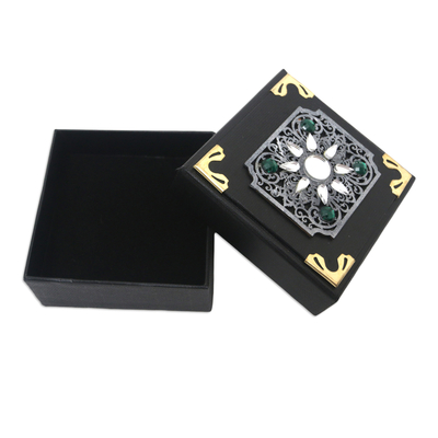 Dekoschachtel aus Leinenpapier, 'Green Twilight' (Grüne Dämmerung) - Schwarze dekorative Box mit traditionellem Perlenmuster