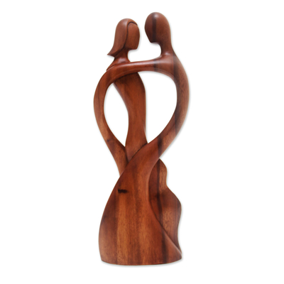 Holzskulptur - Handgeschnitzte Suar-Holzskulptur eines tanzenden Paares