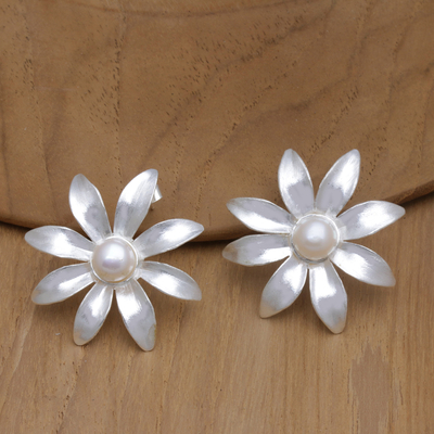 Aretes colgantes de perlas cultivadas - Aretes colgantes florales de plata esterlina con perlas cultivadas