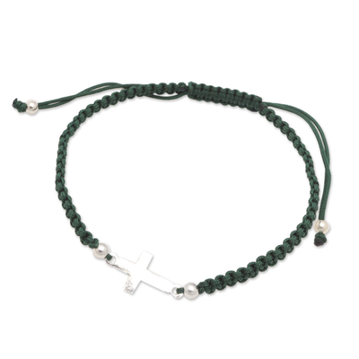 Makramee-Anhängerarmband aus Sterlingsilber - Handgefertigtes grünes Makramee-Armband mit Kreuz aus Sterlingsilber