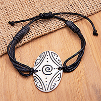 Pulsera colgante de pulsera de algodón, 'Gianyar Amulet' - Pulsera colgante de pulsera de algodón negro hecha en Bali
