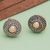 Aretes con detalles dorados - Aretes de botón con detalles en oro de 18 k en un acabado combinado