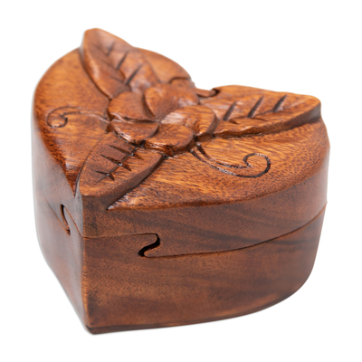 Caja de rompecabezas de madera, 'Frangipani Challenge' - Caja de rompecabezas de madera de suar marrón floral tallada a mano de Bali
