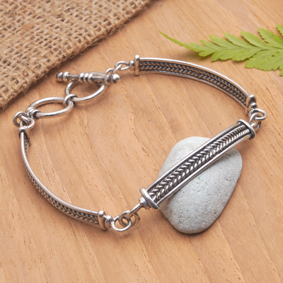 Sterling silver pendant bracelet, 'Gianyar Seeds' - Traditional Sterling Silver Pendant Bracelet from Bali