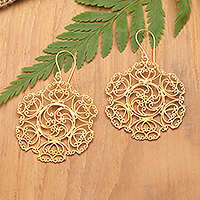 Pendientes colgantes de filigrana chapados en oro - Aretes colgantes de filigrana chapados en oro de 18k en espiral de Bali