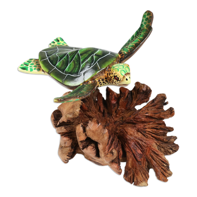 Holzskulptur - Pilzförmige Holzskulptur einer bunten Meeresschildkröte